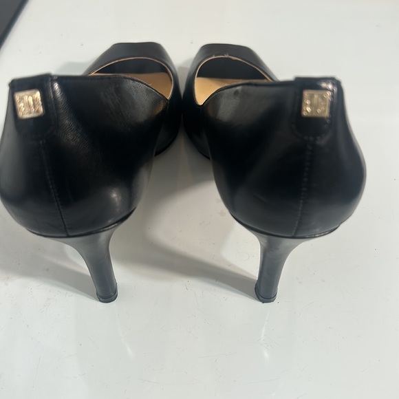 IVANKA TRUMP HEELS PEEP TOE BLACK LEATHER IN SIZE 8.5M - Picture 6 of 7